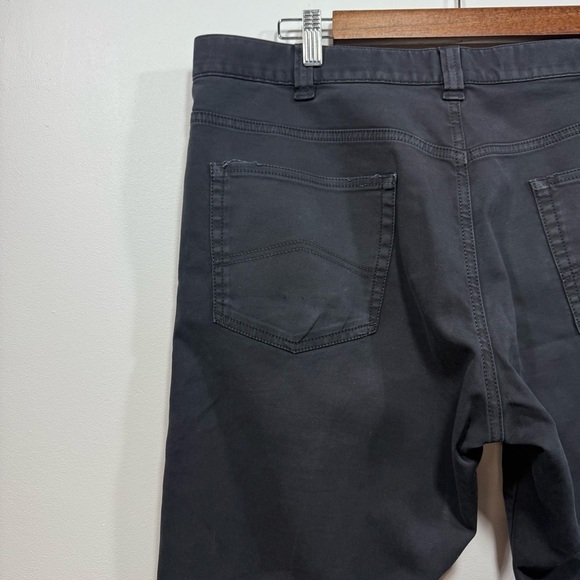 Armani Collezioni Men's Black Jeans - Picture 9 of 16